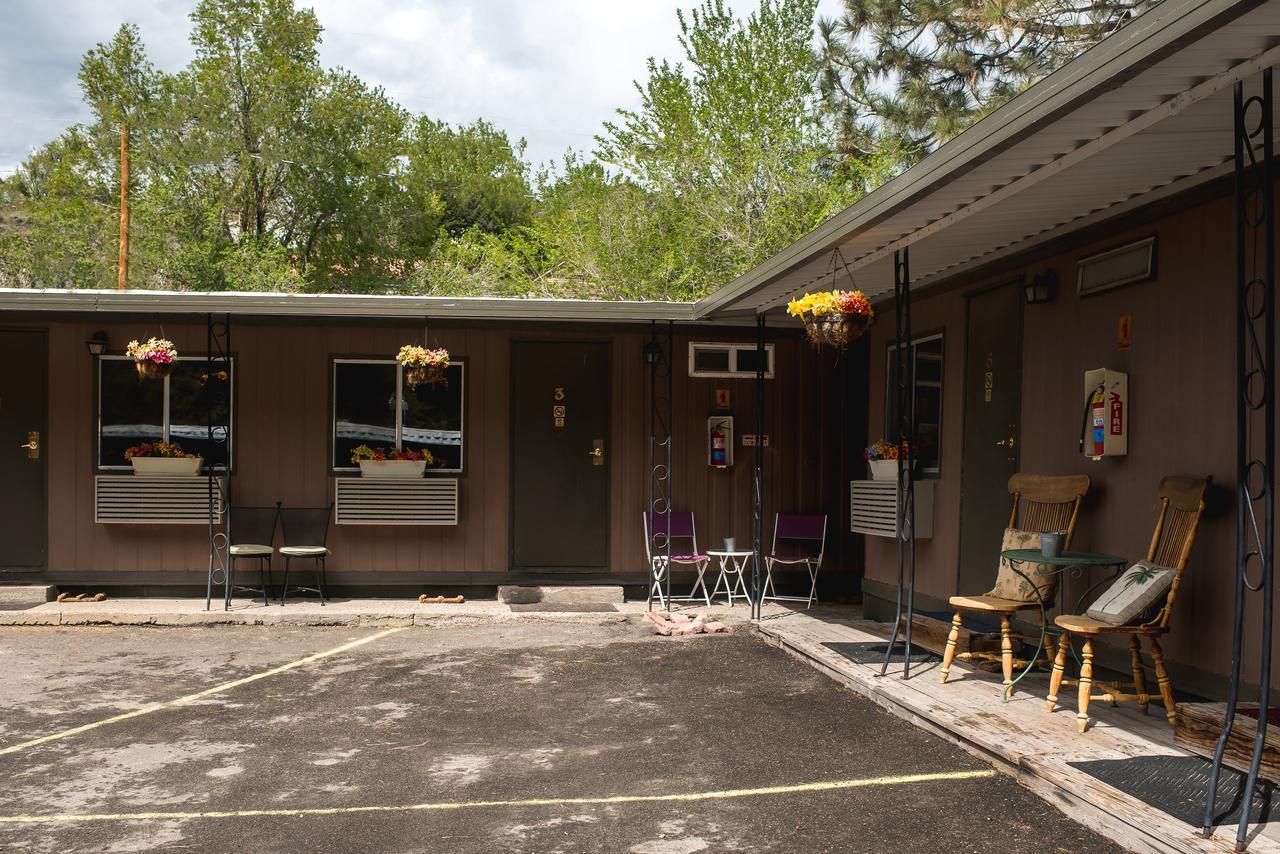 Cozy Mountain Motel Austin Kültér fotó